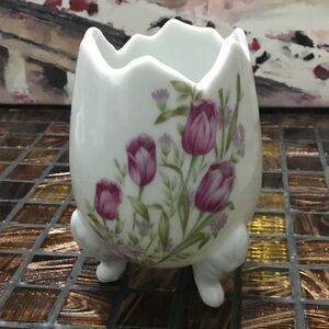 LEFTON Cracked Egg Shaped Mini Vase Purple Tulips Green Leaves